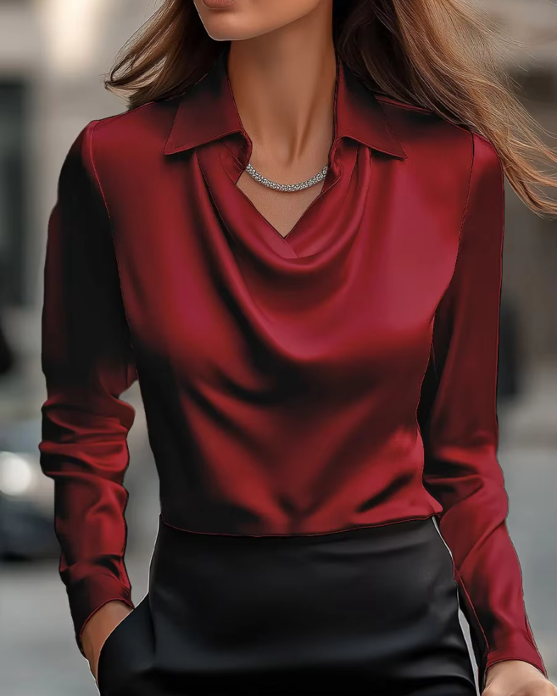 Félicie | Satijnen blouse met gedrapeerde halslijn