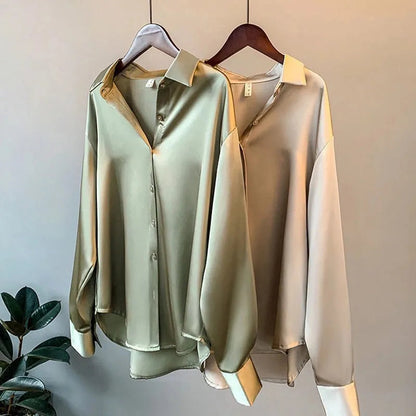 Pia™ - Satijnen damesblouse